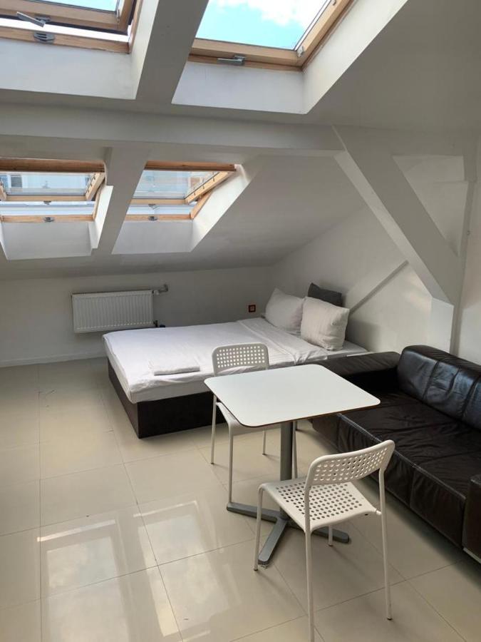 Apartamenty Hoza Attic Studio Варшава Екстериор снимка