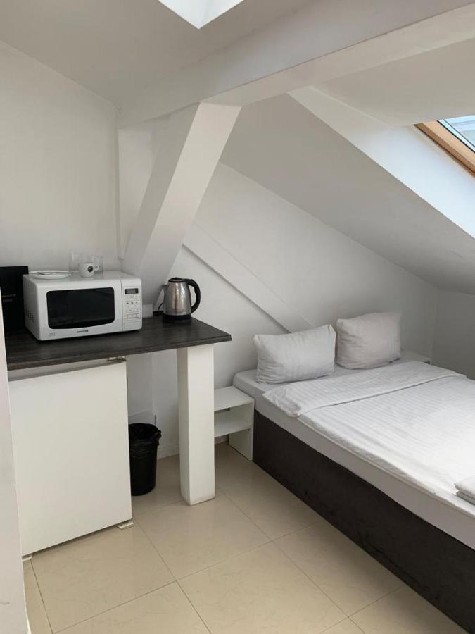 Apartamenty Hoza Attic Studio Варшава Екстериор снимка